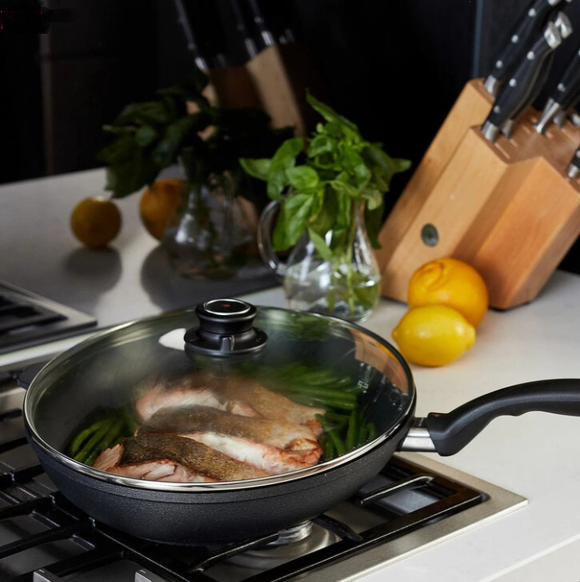 Swiss Diamond - XD Poêle à Poisson - Revêtement Antiadhésif - 38x26cm - Avec Couvercle 3 Swiss Diamond - XD Poêle à Poisson - Revêtement Antiadhésif - 38x26cm - Avec Couvercle – Image 3