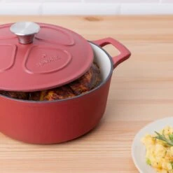 Cocotte En Fonte Navaris Avec Couvercle - Faitout - Poêle émaillée - Convient Pour La Cuisson à Induction, Gaz Et Vitrocéramique - Rouge Mat -Cuisine Fournitures Magasin 1199x1200 7