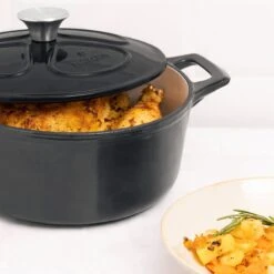 Cocotte En Fonte Navaris Avec Couvercle - Navaris émaillée - Convient à La Cuisson Induction, Gaz Et Vitrocéramique - Zwart -Cuisine Fournitures Magasin 1199x1200 9