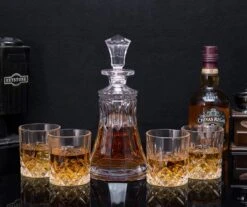 Coffret Cadeau KANARS Set De Verres à Whisky Et Carafe, Carafe à Whisky En Cristal De 550 Ml Avec 4 Verres En Cristal Sans Plomb, Set De 5 Pièces