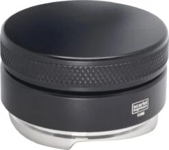 Expresso écarlate | Distributeur "Grande TRE" Pour Barista; Pour Une Extraction Parfaite Avec Des Machines De Sérigraphie; Des Tailles Différentes; à Toute épreuve. Noir 49 Mm 17 Expresso écarlate | Distributeur "Grande TRE" Pour Barista; Pour Une Extraction Parfaite Avec Des Machines De Sérigraphie; Des Tailles Différentes; à Toute épreuve. Noir 49 Mm -Cuisine Fournitures Magasin 1200x1065 2