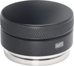 Expresso écarlate | Tamper "Grande Flat" Pour Barista; Avec Rainures 3D Pour Une Extraction Parfaite Avec Des Machines Porte-tamis; Des Tailles Différentes; à Toute épreuve. Noir 58 Mm 17 Expresso écarlate | Tamper "Grande Flat" Pour Barista; Avec Rainures 3D Pour Une Extraction Parfaite Avec Des Machines Porte-tamis; Des Tailles Différentes; à Toute épreuve. Noir 58 Mm -Cuisine Fournitures Magasin 1200x1073 4