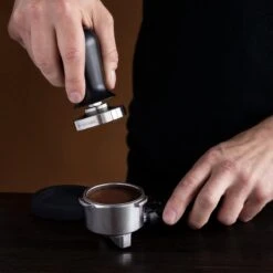 Presse à Café Et Expresso Navaris à Café Moulu - En Acier Inoxydable Avec Poignée En Aluminium - � 51 Mm -Cuisine Fournitures Magasin 1200x1200 1023