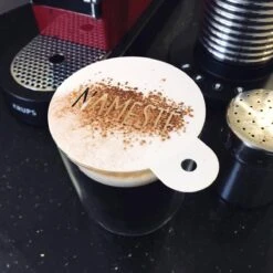 Pochoir Café QBIX - Modèle Cappuccino - Ensemble De Pochoirs Barista Réutilisable - Modèles Cacao - 12 Pièces - Yoga, Nature Et Bonnes Vibrations -Cuisine Fournitures Magasin 1200x1200 1111