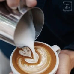 House Of Husk® Pot à Lait Avec Art Pen - Pichet Mousseur à Lait - Argent - Pot à Lait - Pichet à Lait - Acier Inoxydable - Pot à Lait Barista - 350 Ml - Avec Stylo Latte Art -Cuisine Fournitures Magasin 1200x1200 1162