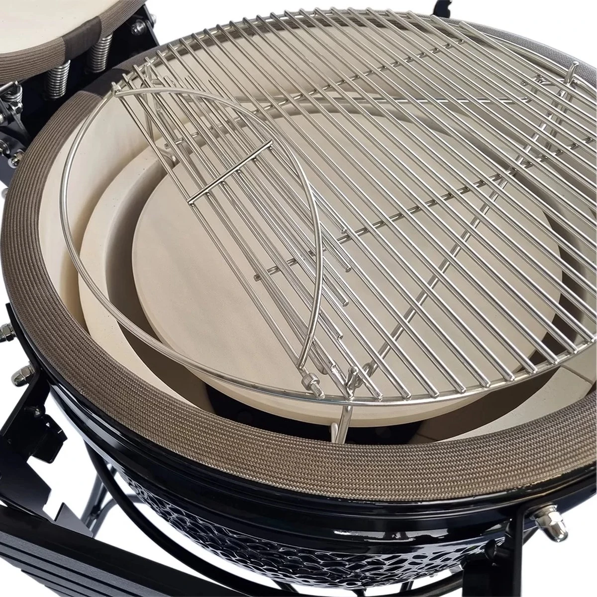 Obelix Kamado Large - 22 Pouces - Zwart - Avec Poseur De Plaque - Feutre En Fibre De Verre - Système D'ouverture / Fermeture - Precision Top-Vent 7 Obelix Kamado Large - 22 Pouces - Zwart - Avec Poseur De Plaque - Feutre En Fibre De Verre - Système D'ouverture / Fermeture - Precision Top-Vent – Image 7