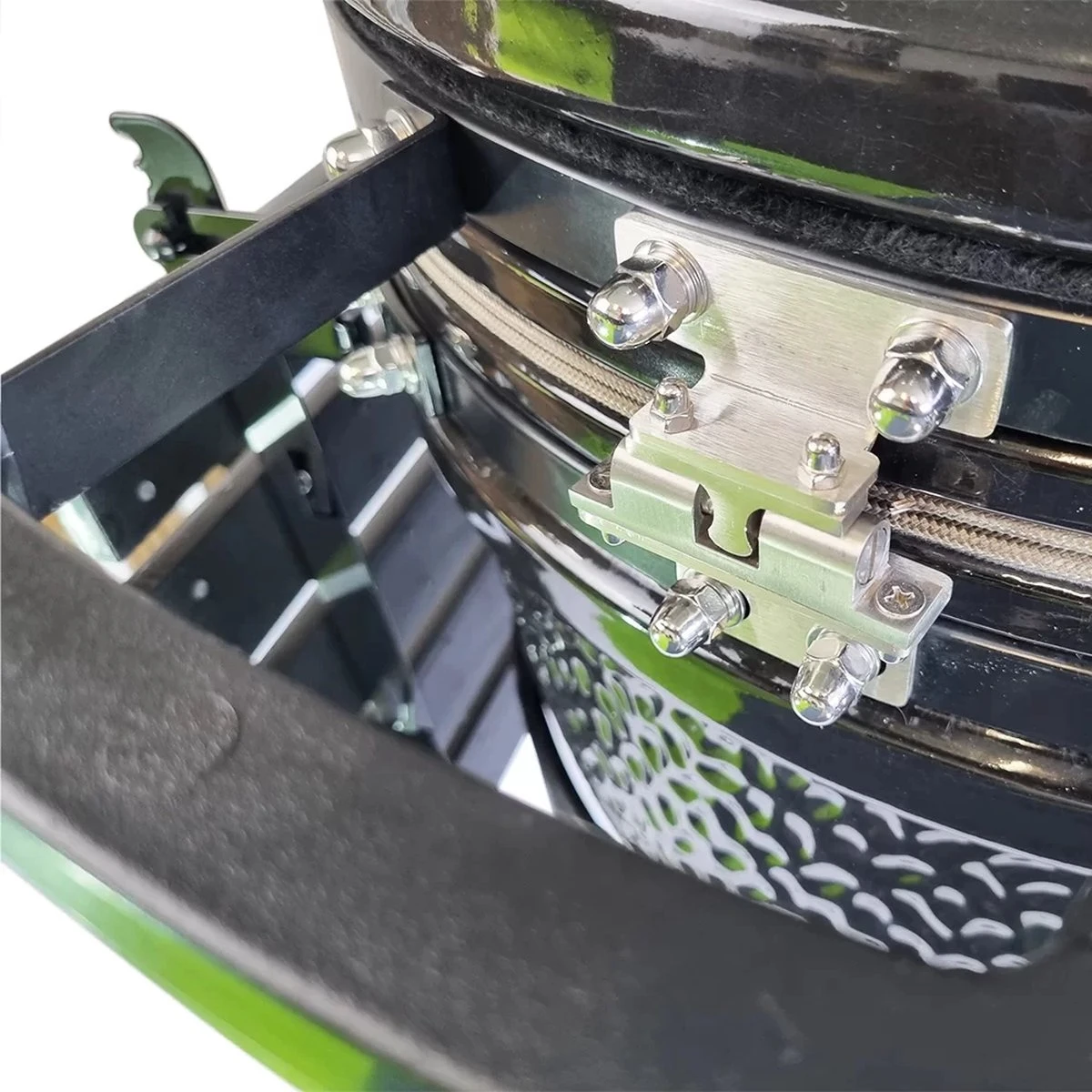 Obelix Kamado Large - 22 Pouces - Zwart - Avec Poseur De Plaque - Feutre En Fibre De Verre - Système D'ouverture / Fermeture - Precision Top-Vent 8 Obelix Kamado Large - 22 Pouces - Zwart - Avec Poseur De Plaque - Feutre En Fibre De Verre - Système D'ouverture / Fermeture - Precision Top-Vent – Image 8