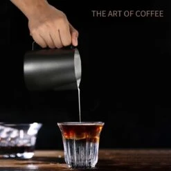 Pot à Lait - 600 ML - Pot à Mousser Le Lait - Pot à Lait Barista Acier Inoxydable (SS) Zwart -Cuisine Fournitures Magasin 1200x1200 1277