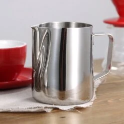 Pot à Lait - 600 ML - Pot à Mousser Le Lait - Pot à Lait Barista Acier Inoxydable (SS) -Cuisine Fournitures Magasin 1200x1200 1279