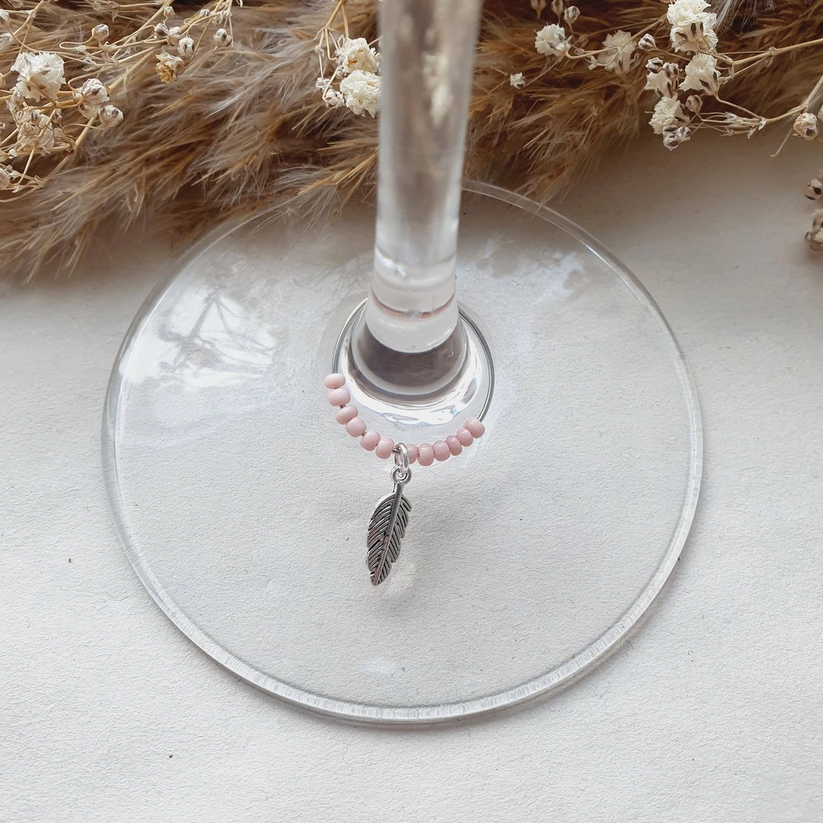 Reconnaître Son Verre à Vin - Belle Plume - Marque-verre - Anneaux Pour Verre à Vin - Argent 2 Reconnaître Son Verre à Vin - Belle Plume - Marque-verre - Anneaux Pour Verre à Vin - Argent – Image 2