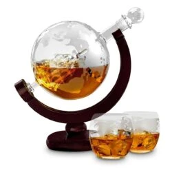 MikaMax Whiskey Globe Decanter Deluxe Set - 0,9 L - Incl. 2 Verres -Cuisine Fournitures Magasin 1200x1200 1634