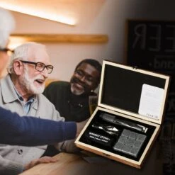 Set Cadeau Whisky Stone - 9 Pierres De Refroidissement En Granit - Avec Pince à Glaçons - Pochette De Congélation - Bec Verseur Et Bouchon -Cuisine Fournitures Magasin 1200x1200 2092