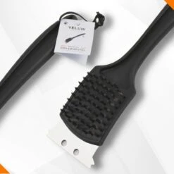 Veluw BBQ Brush With Scraper - Brosse Pour Gril / Brosse En Acier - 70x310x (H) 85mm 12 Veluw BBQ Brush With Scraper - Brosse Pour Gril / Brosse En Acier - 70x310x (H) 85mm -Cuisine Fournitures Magasin 1200x1200 2459