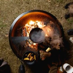 Ahos 850 Barbecue Cheminée Brasero - Anneau De Grill - Y Compris Plancha, Grille De Grille Et Support De Pot - Diamètre 80 Cm - Acier -Cuisine Fournitures Magasin 1200x1200 277