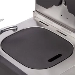 Barbecue à Gaz Enders Kansas II Pro 4 SIK Profi Turbo - 85 Kg - Dimensions 153 × 64 × 118 Cm - 4 Brûleurs Principaux + Brûleur Latéral + Brûleur Arrière 19 Barbecue à Gaz Enders Kansas II Pro 4 SIK Profi Turbo - 85 Kg - Dimensions 153 × 64 × 118 Cm - 4 Brûleurs Principaux + Brûleur Latéral + Brûleur Arrière -Cuisine Fournitures Magasin 1200x1200 287