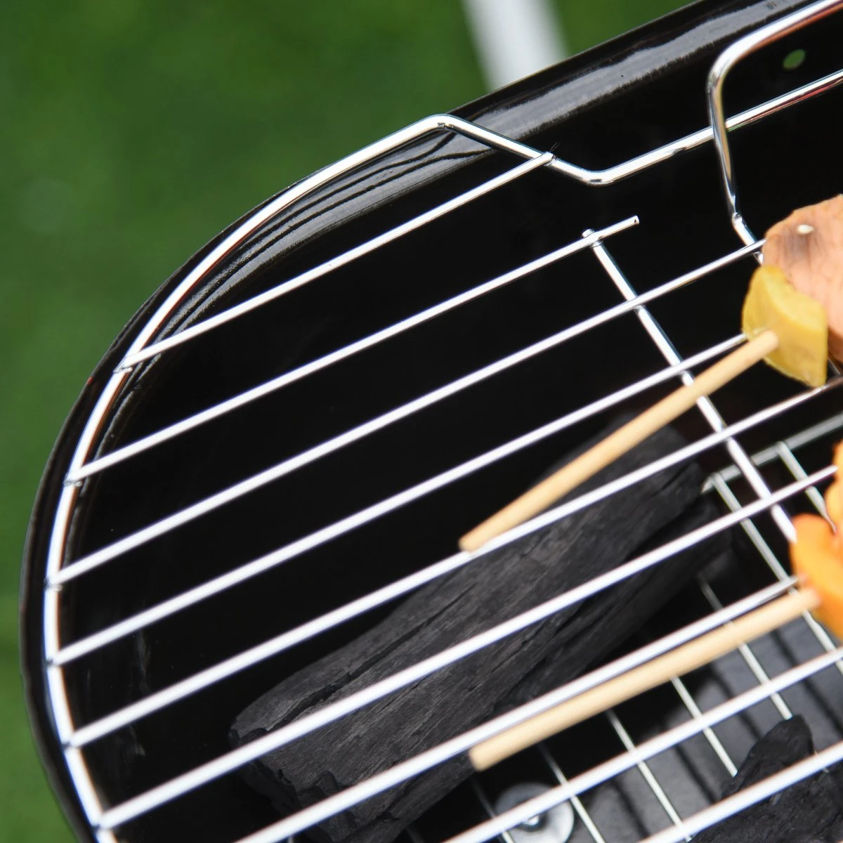 Barbecue à Charbon Outsunny Sur Roulettes Barbecue Chariot Boule Barbecue Grill Avec Couvercle BBQ Métal Rouge 01-0569 10 Barbecue à Charbon Outsunny Sur Roulettes Barbecue Chariot Boule Barbecue Grill Avec Couvercle BBQ Métal Rouge 01-0569 – Image 10