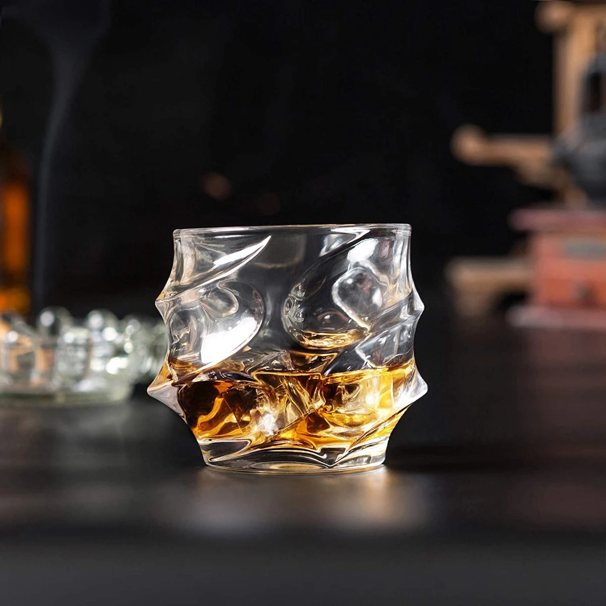 Ensemble De Glas à Whisky Set, Verres à Whisky En Cristal Sans Plomb Pour Cognac, Martini, Cocktails, Whisky, Scotch, Vodka, 320 Ml, 4 Pièces 5 Ensemble De Glas à Whisky Set, Verres à Whisky En Cristal Sans Plomb Pour Cognac, Martini, Cocktails, Whisky, Scotch, Vodka, 320 Ml, 4 Pièces – Image 5