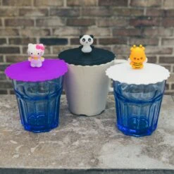 Couvercle - Verre à Boire - Couvercle D'été - Tasse - Mug - Antipoussière - Sans Insectes - Étanche - Siliconen - Résistant à La Chaleur - Animaux - Réutilisable - Water - Café - Thee - Abeille - Panda - Hello Kitty