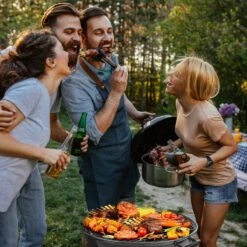 Barbecue AG Ø 46 Cm - Barbecues à Charbon - Barbecue Kogelbarbecue Incl. Thermomètre - Température Inoxydable - Barbecue Rond - Incl. Couvercle Et Roues - Barbecue Traditionnel - 7 Personnes - Grille De Ventilation Pour Régulation Oxygène - Zwart - -Cuisine Fournitures Magasin 1200x1200 32