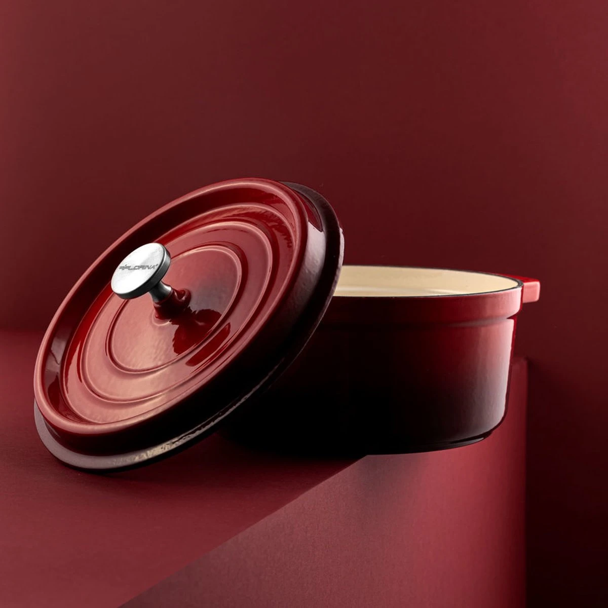 Cocotte Florina Professionnelle En Fonte émaillée Ø 24 Cm 3,5L Rouge Cerise - Tous Feux Pour Induction - Cocotte - Poids 5,3 Kg 12 Cocotte Florina Professionnelle En Fonte émaillée Ø 24 Cm 3,5L Rouge Cerise - Tous Feux Pour Induction - Cocotte - Poids 5,3 Kg – Image 12