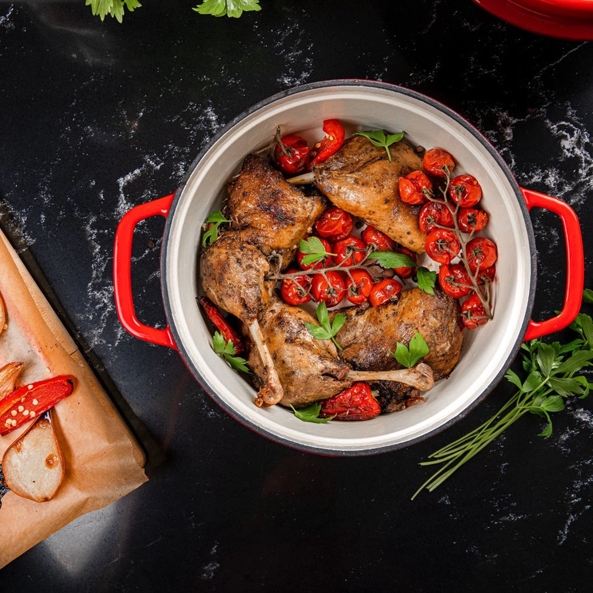 Cocotte Florina Professionnelle En Fonte émaillée Ø 24 Cm 3,5L Rouge Cerise - Tous Feux Pour Induction - Cocotte - Poids 5,3 Kg 16 Cocotte Florina Professionnelle En Fonte émaillée Ø 24 Cm 3,5L Rouge Cerise - Tous Feux Pour Induction - Cocotte - Poids 5,3 Kg – Image 16