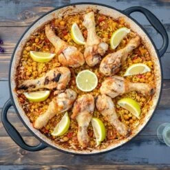 Poêle à Paella Mahlzeit émaillée | Ø 35 Cm | Blue Berry | Casserole En Fonte Avec Deux Poignées | Poêle à Griller, Poêle à Paella Grill, Poêle à Paella Allant Au Four, Poêle à Paella En Fonte, Poêle Pour Grill à Gaz -Cuisine Fournitures Magasin 1200x1200 469