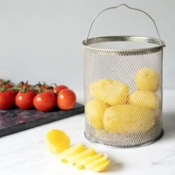 Poêle à Asperges En Acier Inoxydable Navaris Avec Couvercle - Cuiseur à Asperges En Acier Inoxydable Avec Panier Et Couvercle Amovibles - Sans BPA - Capacité 3,9 Litres - Passe Au Lave-vaisselle -Cuisine Fournitures Magasin 1200x1200 596