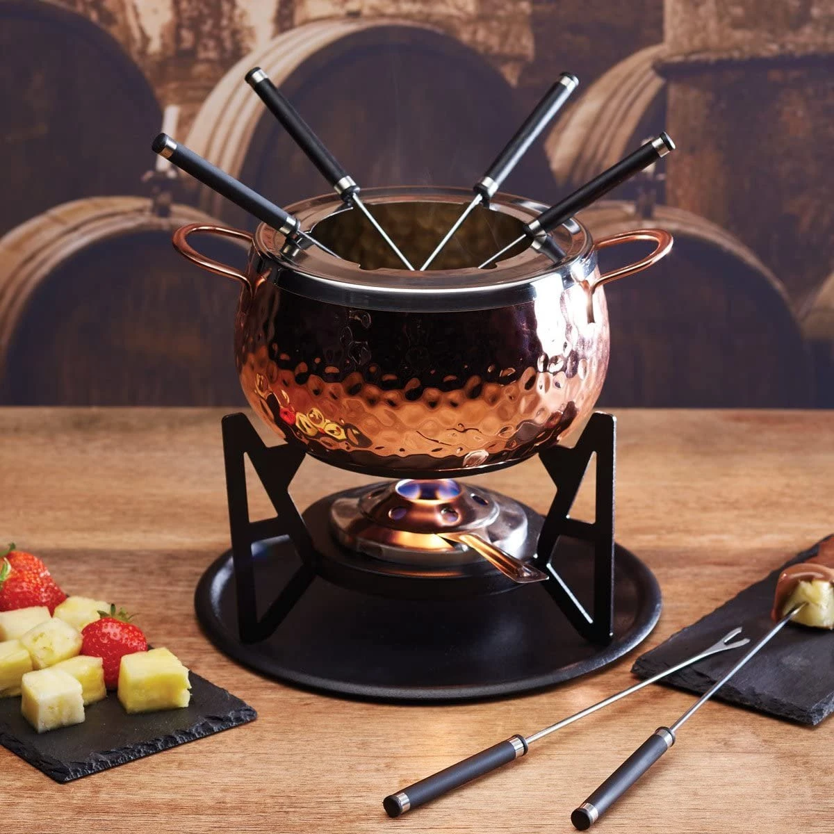Ensemble à Fondue Artesa Avec Finition En Cuivre Martelé Dans Une Boîte Cadeau, Acier Inoxydable, 6 Personnes 2 Ensemble à Fondue Artesa Avec Finition En Cuivre Martelé Dans Une Boîte Cadeau, Acier Inoxydable, 6 Personnes – Image 2