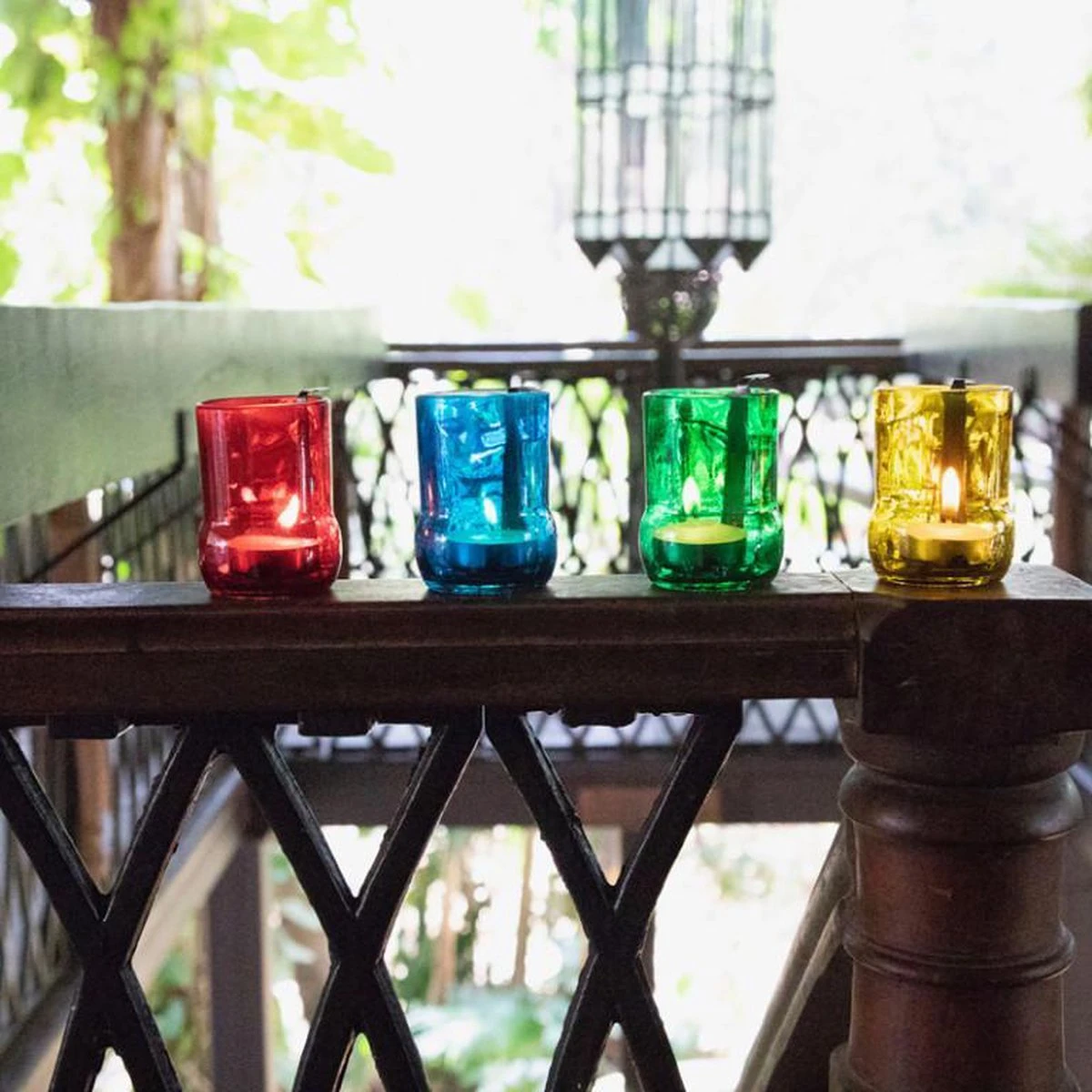 Lot De 4 Photophores Colorés Iwas Avec Bougie Chauffe-plat Recyclés Fabriqués à Partir De Bouteilles De Soda Recyclées 6 Lot De 4 Photophores Colorés Iwas Avec Bougie Chauffe-plat Recyclés Fabriqués à Partir De Bouteilles De Soda Recyclées – Image 6