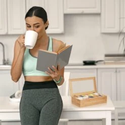 Boîte à Thé Relaxdays 10 Compartiments - Bambou - Boîte à Thé Bois - Avec Couvercle Et Fenêtre - Polyvalent 11 Boîte à Thé Relaxdays 10 Compartiments - Bambou - Boîte à Thé Bois - Avec Couvercle Et Fenêtre - Polyvalent -Cuisine Fournitures Magasin 1200x1200 867