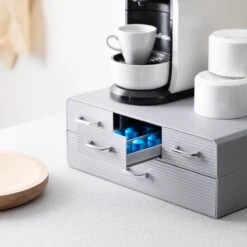 Porte-capsule Navaris Avec 4 Tiroirs - Compatible Avec Nespresso Et Plus - Support Pour Tasses à Café - Organisateur Pour Tasses Et Accessoires - Porte-gobelet Noir 9 Porte-capsule Navaris Avec 4 Tiroirs - Compatible Avec Nespresso Et Plus - Support Pour Tasses à Café - Organisateur Pour Tasses Et Accessoires - Porte-gobelet Noir -Cuisine Fournitures Magasin 1200x1200 922