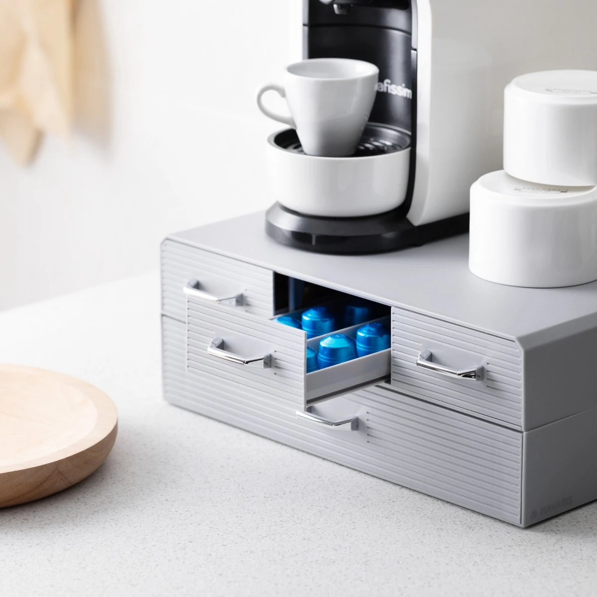 Porte-capsule Navaris Avec 4 Tiroirs - Compatible Avec Nespresso Et Plus - Support Pour Tasses à Café - Organisateur Pour Tasses Et Accessoires - Porte-gobelet Noir 4 Porte-capsule Navaris Avec 4 Tiroirs - Compatible Avec Nespresso Et Plus - Support Pour Tasses à Café - Organisateur Pour Tasses Et Accessoires - Porte-gobelet Noir – Image 4