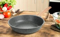 Antiadhésif Frying Pan 28cm, Omelette Pan POELES, En Fonte D' Aluminium Granite Pan, Cuisinière à Gaz Adapt Et Cuisinière à Induction. (Grijs, 28CM) -Cuisine Fournitures Magasin 1200x742 1