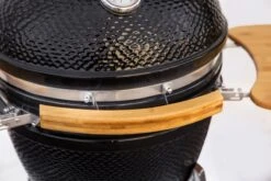 Kamado Medium Landmann Ø 45,7 Cm 18 Pouces Zwart - Avec Roulettes - Avec Thermomètre - Avec Grille De Ventilation - Barbecue Kamado - Barbecue En Céramique - Kamado Large 18 Kamado Medium Landmann Ø 45,7 Cm 18 Pouces Zwart - Avec Roulettes - Avec Thermomètre - Avec Grille De Ventilation - Barbecue Kamado - Barbecue En Céramique - Kamado Large -Cuisine Fournitures Magasin 1200x800 12