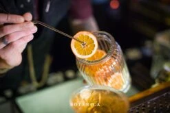 Giftbox Small : 3 X Fruits Secs Pour Cocktails Dans Une Belle Boîte En Verre. -Cuisine Fournitures Magasin 1200x800 171