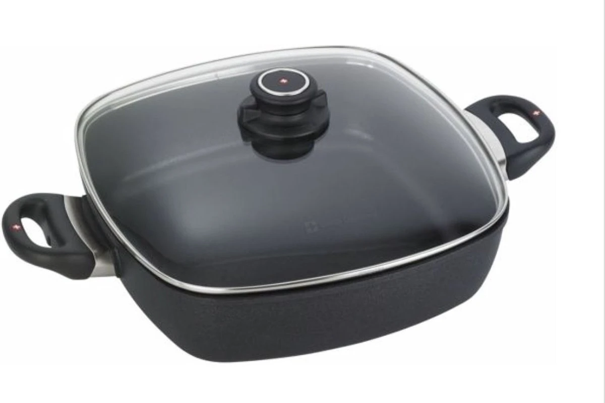 Swiss Diamond - XD Sauteuse - Poêlon Revêtement Antiadhésif - Carré - 28x28 - Avec Couvercle - Induction 2 Swiss Diamond - XD Sauteuse - Poêlon Revêtement Antiadhésif - Carré - 28x28 - Avec Couvercle - Induction – Image 2