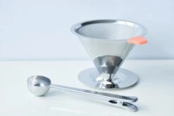 Filtre à Café Réutilisable Avec Cuillère à Café En Acier Inoxydable | Porte-filtre à Café Permanent | Pour Faire Du Café | Le Café Filtre Verse | 1 à 4 Tasses | Filtre à Café Lavable | Filtre à Café De Voyage / Camping 11 Filtre à Café Réutilisable Avec Cuillère à Café En Acier Inoxydable | Porte-filtre à Café Permanent | Pour Faire Du Café | Le Café Filtre Verse | 1 à 4 Tasses | Filtre à Café Lavable | Filtre à Café De Voyage / Camping -Cuisine Fournitures Magasin 1200x800 93