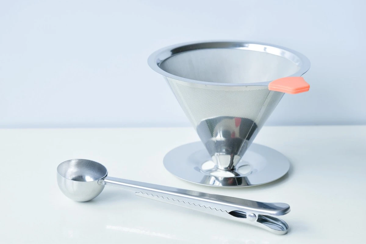 Filtre à Café Réutilisable Avec Cuillère à Café En Acier Inoxydable | Porte-filtre à Café Permanent | Pour Faire Du Café | Le Café Filtre Verse | 1 à 4 Tasses | Filtre à Café Lavable | Filtre à Café De Voyage / Camping 3 Filtre à Café Réutilisable Avec Cuillère à Café En Acier Inoxydable | Porte-filtre à Café Permanent | Pour Faire Du Café | Le Café Filtre Verse | 1 à 4 Tasses | Filtre à Café Lavable | Filtre à Café De Voyage / Camping – Image 3