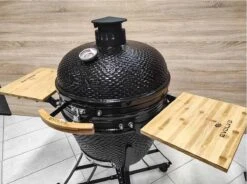 Série Evolve Econ - Barbecue Kamado 24" / 61 CM / XXL - Avec étagères De Table En Bois - Accessoires Gratuits Inclus - Parois En Céramique - Forme D'œuf - Chaleur Directe + Chaleur Indirecte - Ventilation Professionnelle - Thermomètre Intelligent -Cuisine Fournitures Magasin 1200x893 1