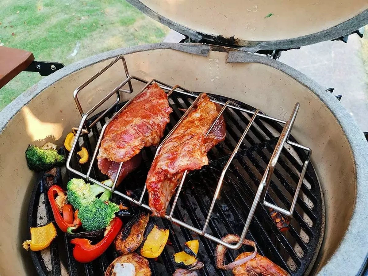 YUGN 2-en-1 Acier Inoxydable Spare Rib Rack BBQ Rib Rack - Rib Rack Spareribs Holder - Accessoires De BBQ - Grille De Grille Avec Brosse 11 YUGN 2-en-1 Acier Inoxydable Spare Rib Rack BBQ Rib Rack - Rib Rack Spareribs Holder - Accessoires De BBQ - Grille De Grille Avec Brosse – Image 11