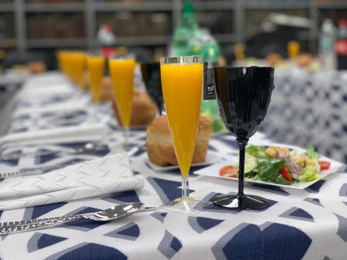 Decorline - 48 X Verres à Champagne En Plastique à Usage Multiple De Transparent, Verres à Pied Flûte à Champagne En Plastique Pour Mariages, Célébrations Et Fêtes, Set - Lot De 48 - Transparent 5 Decorline - 48 X Verres à Champagne En Plastique à Usage Multiple De Transparent, Verres à Pied Flûte à Champagne En Plastique Pour Mariages, Célébrations Et Fêtes, Set - Lot De 48 - Transparent – Image 5