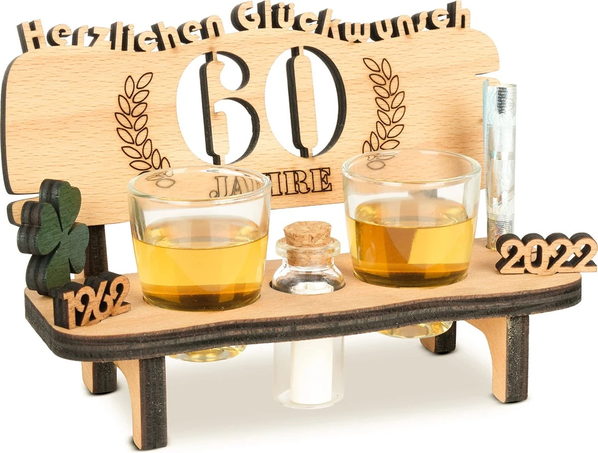 Brynnberg Schnapsbank Mit Jahreszahl - Holz Lorbeerkranz Mit Zahl Engraving - Gift Zum 60 Hochzeitstag Couple Anniversary - Geburtstag Und Pärchen Gift Idea - Schnapsgläser Latte Mit 2 Gläsern 1 Brynnberg Schnapsbank Mit Jahreszahl - Holz Lorbeerkranz Mit Zahl Engraving - Gift Zum 60 Hochzeitstag Couple Anniversary - Geburtstag Und Pärchen Gift Idea - Schnapsgläser Latte Mit 2 Gläsern
