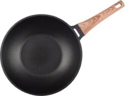 Rosmarino Black Line - Poêle Wok - Ø30cm - 100% Sans PFAS & PFOA - Fonte D'aluminium - Revêtement Minéral Antiadhésif - Poignée Ergonomique - Convient à Tous Feux & Lave-vaisselle 15 Rosmarino Black Line - Poêle Wok - Ø30cm - 100% Sans PFAS & PFOA - Fonte D'aluminium - Revêtement Minéral Antiadhésif - Poignée Ergonomique - Convient à Tous Feux & Lave-vaisselle -Cuisine Fournitures Magasin 1200x930 4