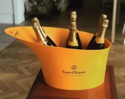 Seau à Champagne Veuve Clicquot XL - Bac à Glaçons - Seau à Glace - Seau à Glace -Cuisine Fournitures Magasin 1200x959 6