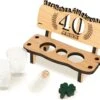 Brynnberg Schnapsbank Mit Jahreszahl - Holz Lorbeerkranz Mit Zahl Engraving - Gift Zum 40 Hochzeitstag Couple Anniversary - Geburtstag Und Pärchen Gift Idea - Schnapsgläser Latte Mit 2 Gläsern