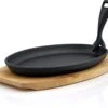 Ensemble De Casseroles De Service BBQ-Toro Avec Base En Bois | 27 X 18 X 3 Cm - Ovale - Motif Vierge | Poêles à Griller En Fonte