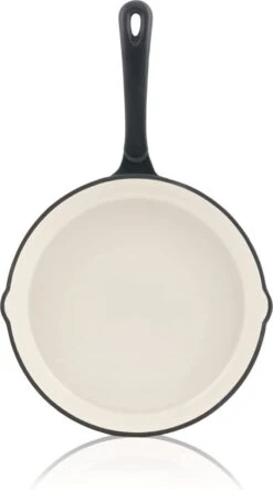 Ahlzeit Cocotte En Fonte émaillée, Ø 24 Cm, Blue Berry, Cocotte En Fonte Avec Deux Becs Verseurs, Cocotte En Fonte, Poêle émaillée, Poêle à Steak, Poêle, Fonte émaillée -Cuisine Fournitures Magasin 669x1200