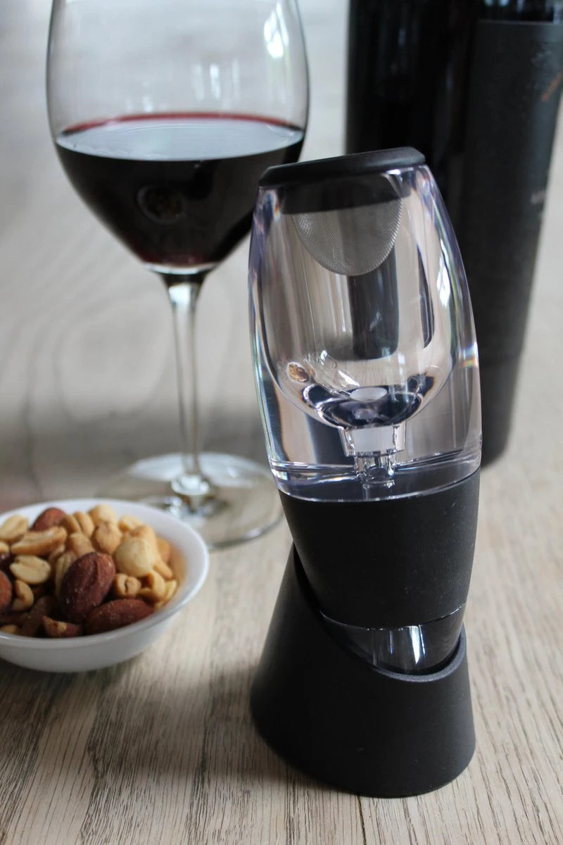 United Entertainment - Carafe à Vin Magique Avec éclairage LED 2 United Entertainment - Carafe à Vin Magique Avec éclairage LED – Image 2