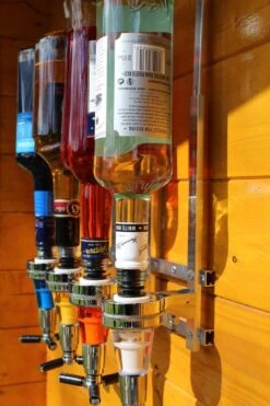 United Entertainment - Bar Butler Shots Distributeur Mural - Pour 4 Bouteilles -Cuisine Fournitures Magasin 800x1200 59