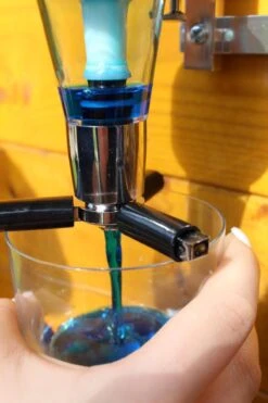 United Entertainment - Bar Butler Shots Distributeur Mural - Pour 4 Bouteilles -Cuisine Fournitures Magasin 800x1200 61